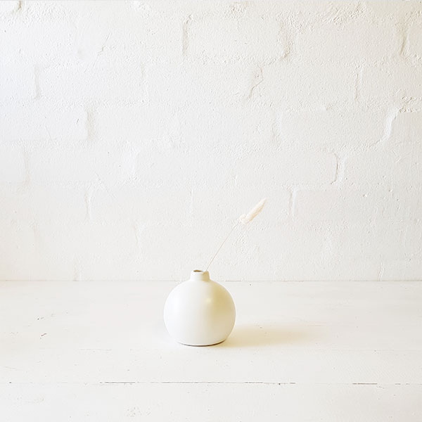 Ceramic Bubble Budvase White - <p style='text-align: center;'><b></b><br>
R 18</p>