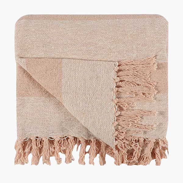 Cotton Tassel throw - <p style='text-align: center;'>R 50</p>