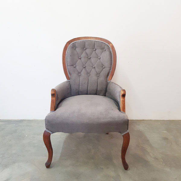 Button Queen Anne Chair - <p style='text-align: center;'>R 350</p>