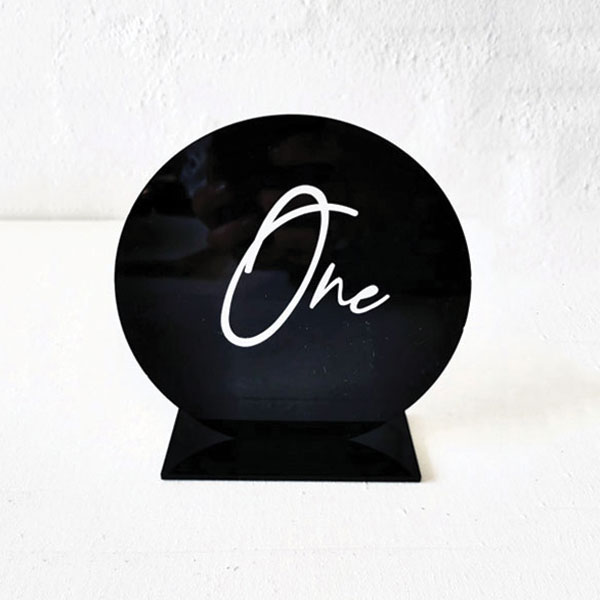 Round Perspex table number Black - <p style='text-align: center;'><b>HOT NEW ITEM</b><br>R 35</p>
