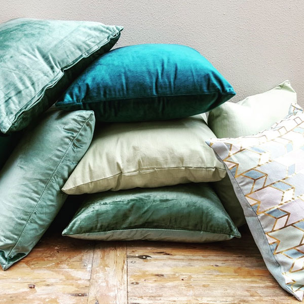 Scatter Pillows Green - <p style='text-align: center;'>Medium - R 40<br />
Large - R 60</p>